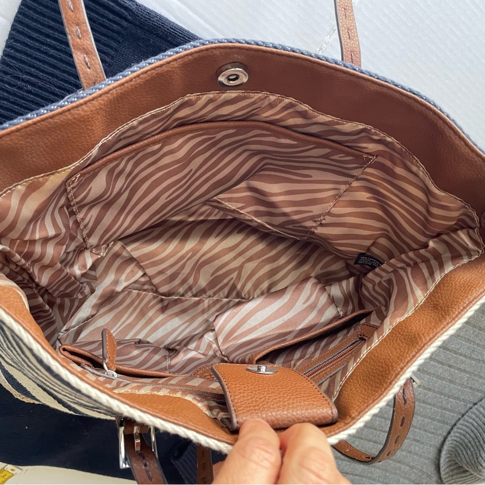 Dana Buchman Navy and White Striped Tote Shoulder NWOT - Picture 4 of 5